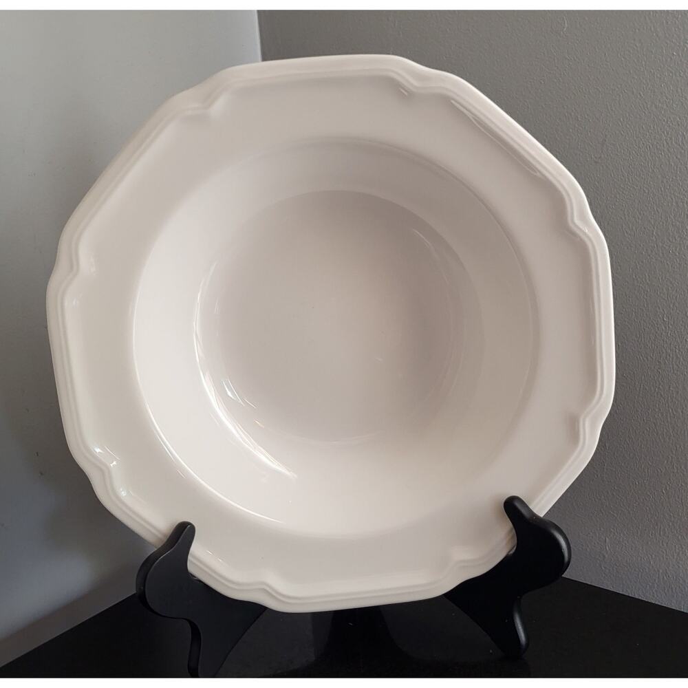 Mikasa Ultima + Super Strong Fine China HK 400 Antique White Vegetable Bowl